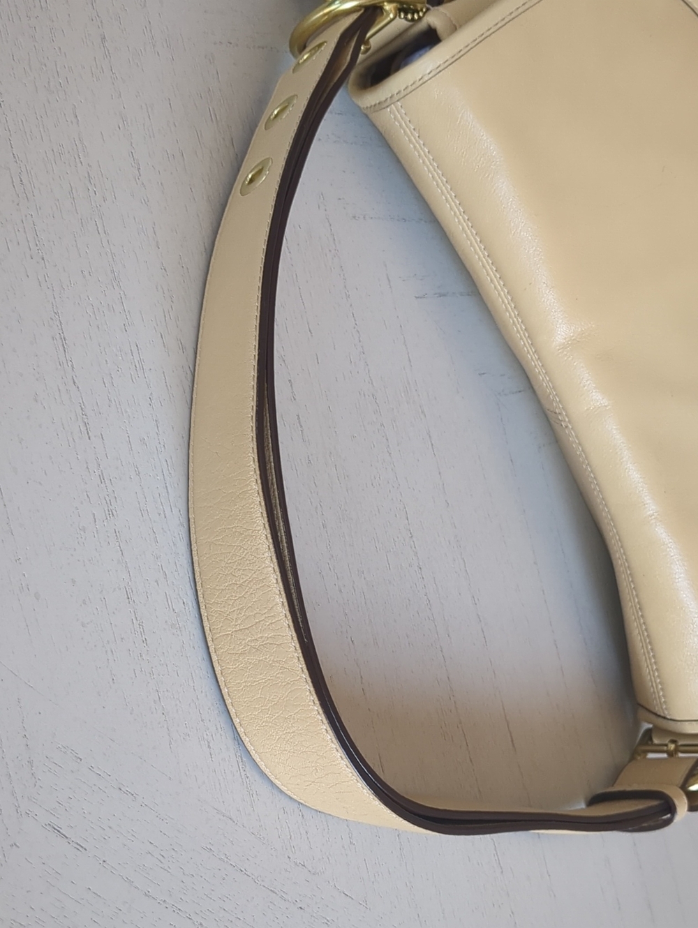 Coach Z23987 leather flap crossbody/shoulder bag - Picture 6 of 13